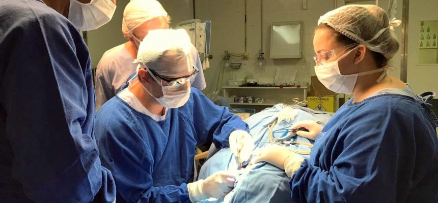 3_cirurgia-inedita-para-pacientes-com-surdez-parcial-e-realizada-no-hsjb
