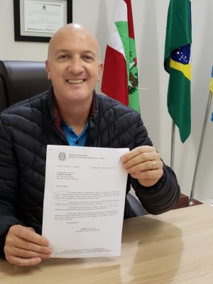prefeito-evandro-scaini-recebe-a-noticia-de-emenda-de-r317-mil-do-deputado-daniel-freitas