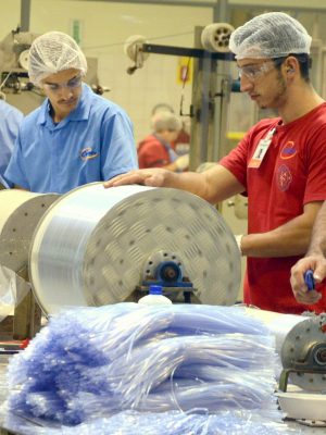 blumenau_-_industria_e_o_setor_com_melhor_desempenho_na_geracao_de_emprego_em_maio_em_sc_20170620_1645037246