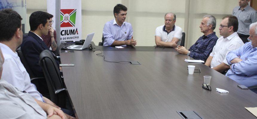 reuniao-com-a-sinduscon-sobre-refis-na-sala-de-atos-foto-ana-de-mattia-3