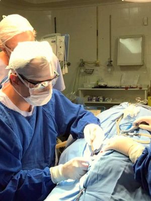 3_cirurgia-inedita-para-pacientes-com-surdez-parcial-e-realizada-no-hsjb