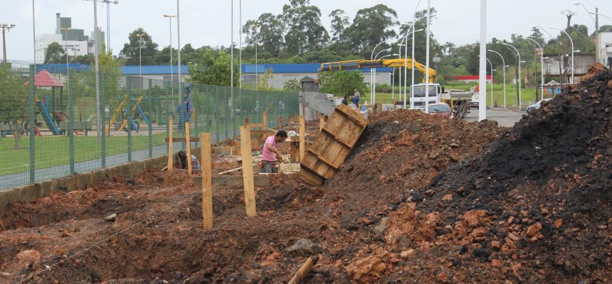 construcao-de-arquibancada-na-rua-ao-lado-do-parque-das-nacoes-foto-de-beatriz-formanski-2