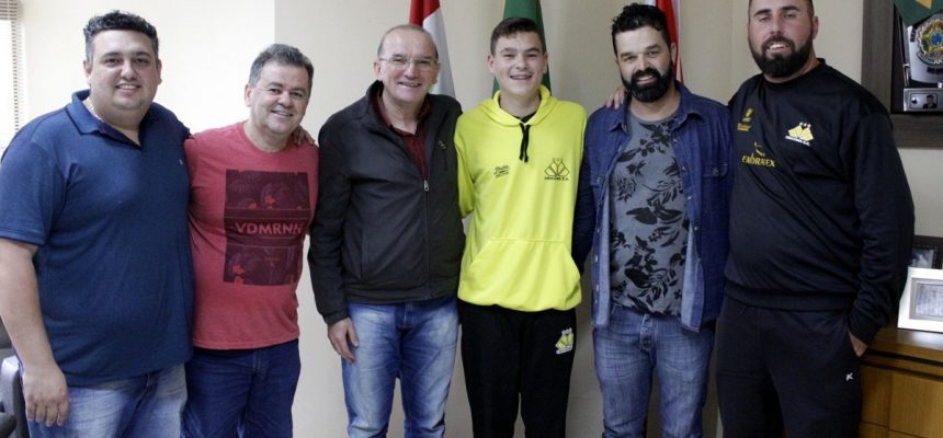 atleta-de-forquilhinha-brendom-na-categoria-de-base-do-criciuma-3
