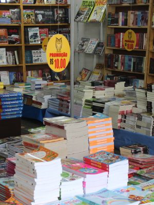 feira-do-livro-foto-arquivo-decom