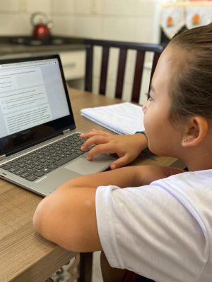 aulas-remotas-6813-dos-alunos-estao-acessando-o-portal-educacional-em-criciuma-foto-ana-de-mattia