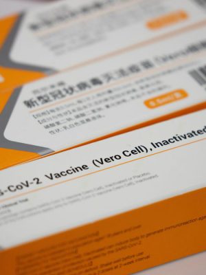 2020-10-06t123727z_1_lynxmpeg9516a_rtroptp_4_saude-coronavirus-chinaoms-vacinas