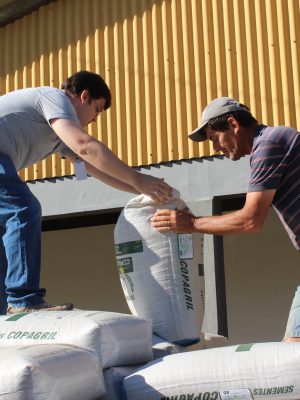 entrega-de-sementes-arquivo-decom-2