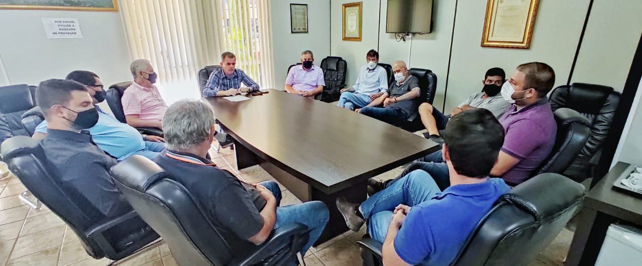 reuniao-prefeitura-de-nova-veneza-com-empresas_lucas-sabino