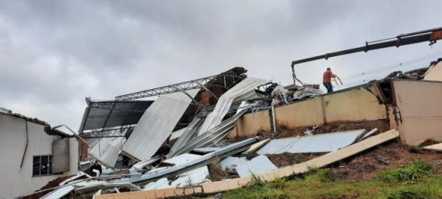 defesa_civil_do_estado_confirma_passagem_de_tornado_em_campos_novos_20210529_1181705051