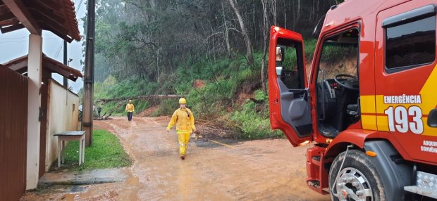 bombeiros_09_06_21_20210609_1989502655