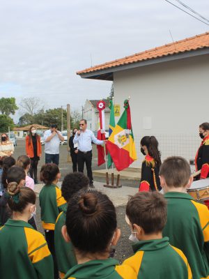 escola-m-libania-06-prefeito-brambila