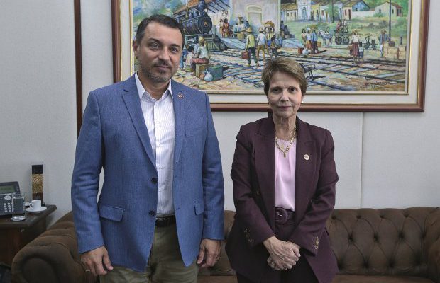 governador_se_reune_com_a_ministra_tereza_cristina_para_tratar_da_estiagem_20220223_2076750806