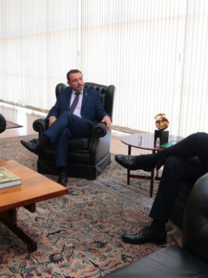 governador_debate_impactos_para_sc_da_guerra_na_ucrania_com_ministro_das_relacoes_exteriores_20220316_1085815997