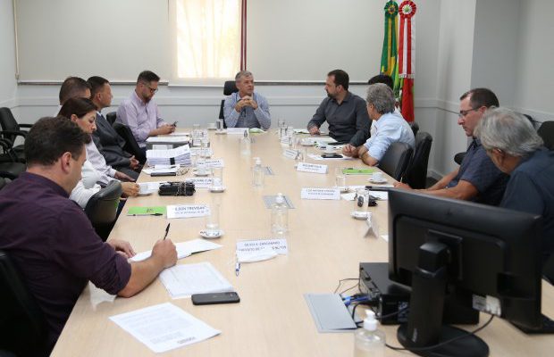 governo_do_estado_recebe_nove_prefeitos_para_avaliar_os_projetos_do_plano_1000_20220310_2062180576