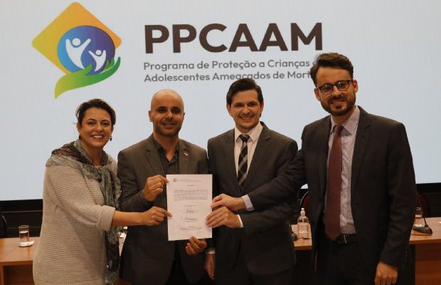 santa_catarina_adere_ao_programa_de_protecao_a_criancas_e_adolescentes_ameacados_de_morte_20220502_1373534521