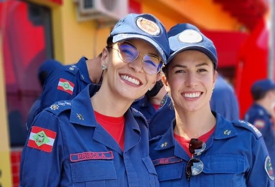 duas_mulheres_se_tornam_comandantes_de_batalhoes_do_cbmsc_pela_primeira_vez_20220609_1069047083