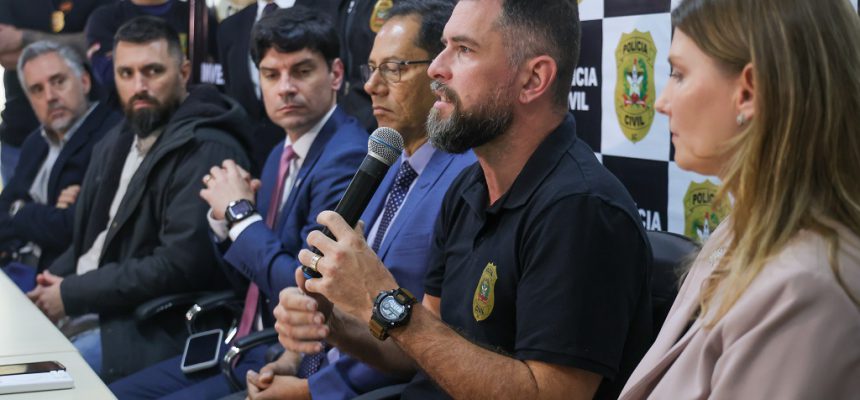 Criciúma (SC), 24/08/2023 - Coletiva de imprensa das forças de segurança de Santa Catarina sobre o resgate da menina de 10 anos que estava sequestrada ,  na sede da DRP na manhã desta quinta(24).

Foto: Ricardo Trida/SECOM